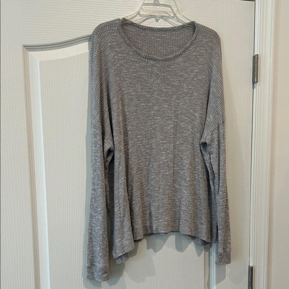 AMERICAN EAGLE Gray Women's Long Sleeve Top Size Large